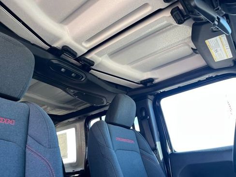 New 2025 Jeep Wrangler Unlimited Rubicon image 23