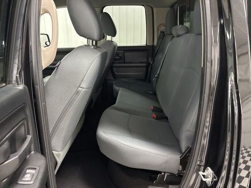 Used 2017 RAM 1500 Express AWD/4WD image 25