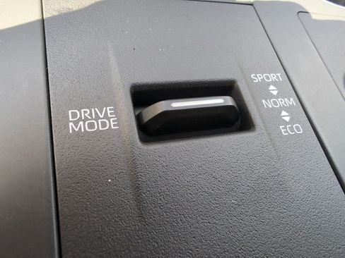 Certified 2026 Toyota Highlander XLE AWD/4WD image 45
