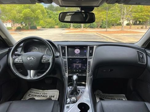 Used 2017 INFINITI Q50 2.0t w/ Moonroof Package RWD image 27
