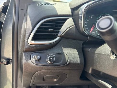 Used 2020 Chevrolet Trax LS w/ Tint and Cruise Package FWD image 9