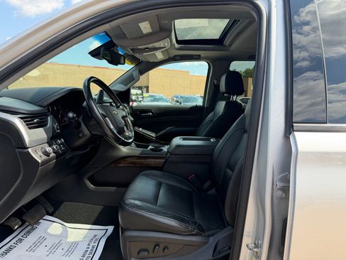 Used 2019 Chevrolet Suburban LT w/ RST Edition AWD/4WD image 7