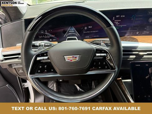 Used 2025 Cadillac Escalade ESV Sport Platinum AWD/4WD image 16