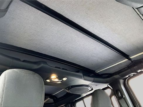 Used 2022 Jeep Wrangler Unlimited Sport image 22