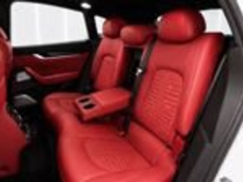 Used 2022 Maserati Levante Trofeo AWD/4WD image 2