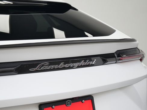 Used 2021 Lamborghini Urus image 49