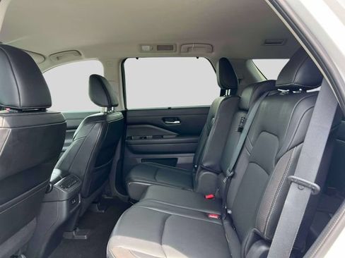 Certified 2022 Nissan Pathfinder SL AWD/4WD image 11