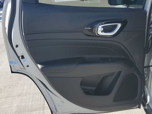 New 2026 Jeep Compass Latitude image 15