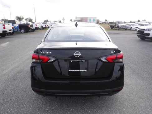 Used 2024 Nissan Versa SV image 5