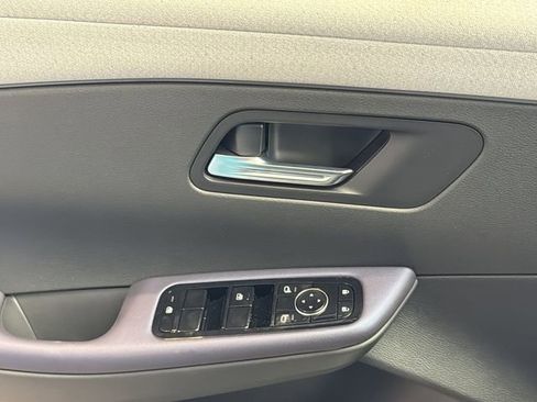 New 2026 Nissan Leaf SV+ w/ Illuminated Package FWD image 22