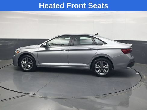 Used 2024 Volkswagen Jetta SE FWD image 7