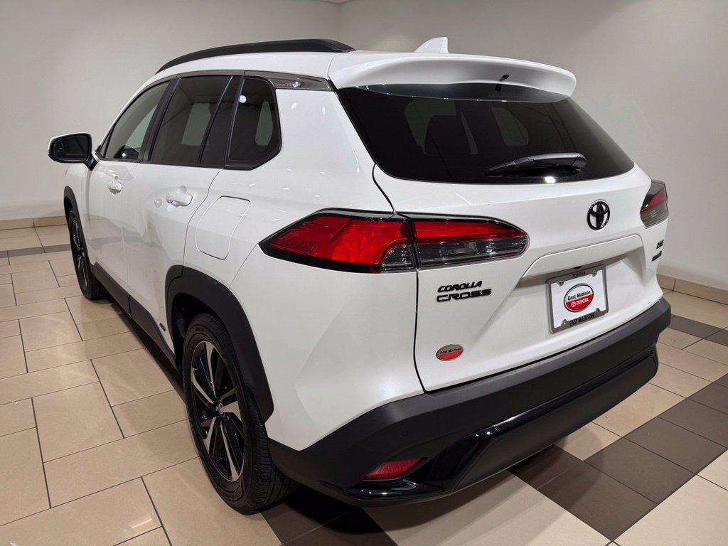 Certified 2023 Toyota Corolla Cross AWD Hybrid w/ Convenience Package image 3