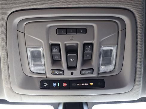 Used 2019 Chevrolet Silverado 1500 LT Trail Boss AWD/4WD image 32