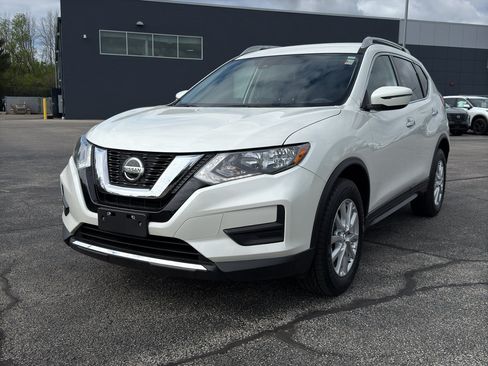 Used 2019 Nissan Rogue SV AWD/4WD image 2