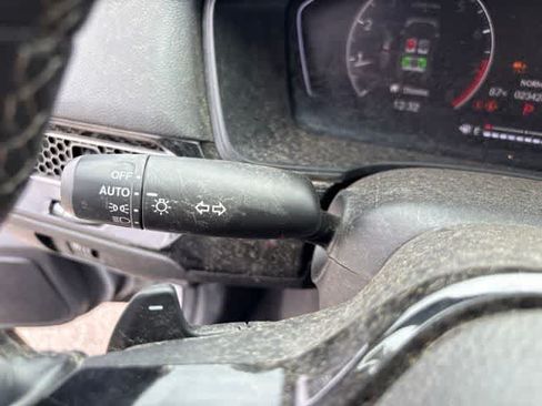 Used 2024 Honda Civic Sport image 16