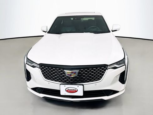 Used 2022 Cadillac CT4 Premium Luxury RWD image 2