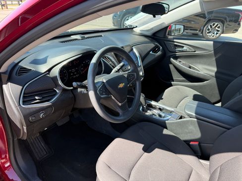 Used 2019 Chevrolet Malibu LT image 10