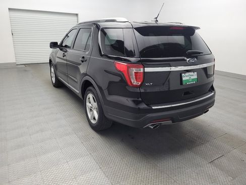 Used 2018 Ford Explorer XLT w/ Equipment Group 201A FWD image 5