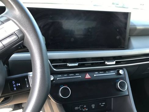 Used 2025 Hyundai Sonata SEL FWD image 5