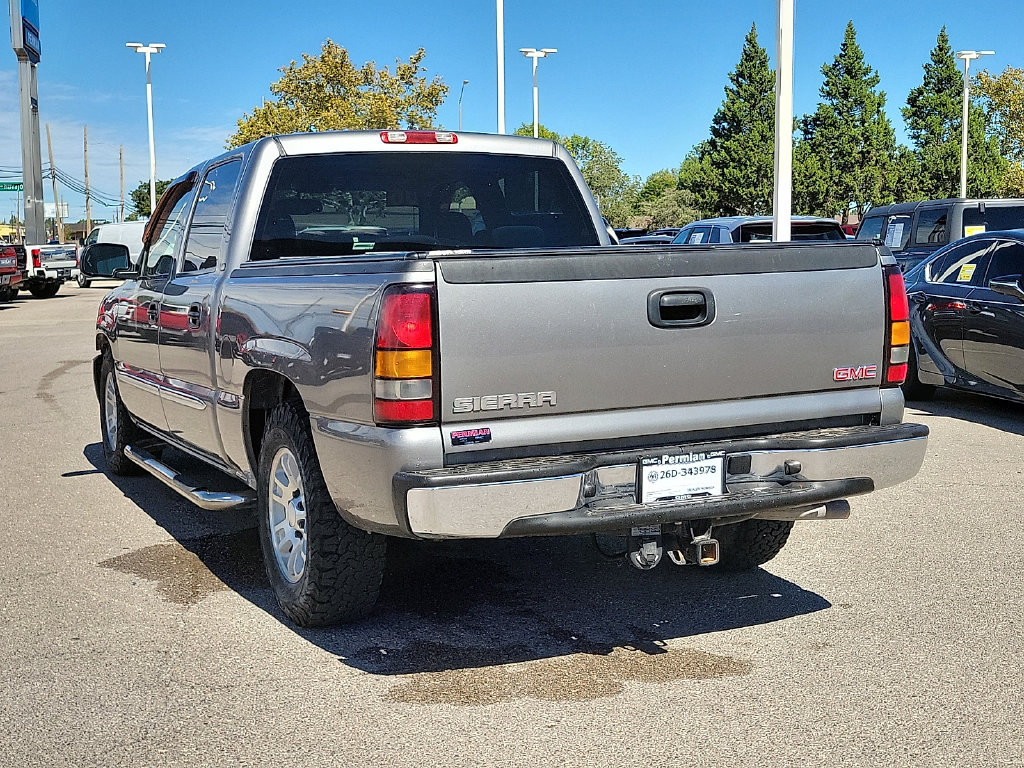Used 2006 GMC Sierra 1500 SLE w/ Onstar Plus Package RWD image 9
