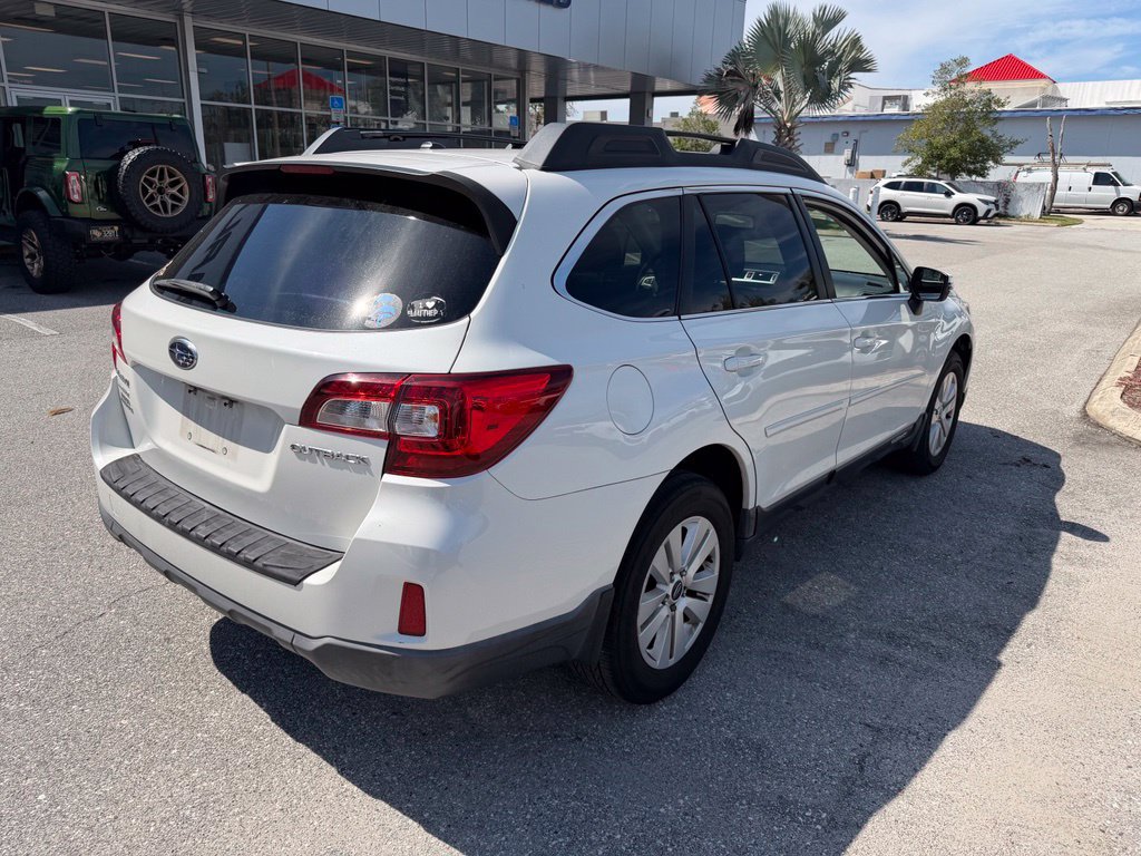 Used 2015 Subaru Outback 2.5i Premium AWD/4WD image 3