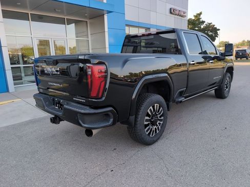Used 2024 GMC Sierra 2500 Denali Ultimate w/ Max Trailering Package image 8