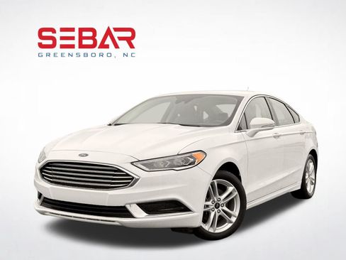 Used 2018 Ford Fusion SE w/ Equipment Group 602A FWD image 1