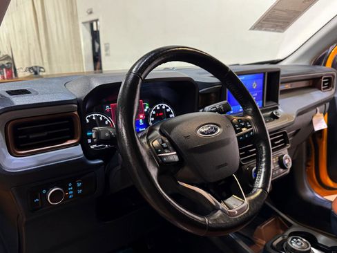 Used 2022 Ford Maverick Lariat w/ Lariat Luxury Package image 11