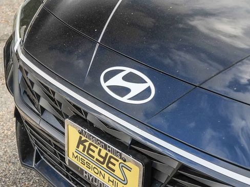 New 2026 Hyundai Elantra SEL Sport Premium image 9