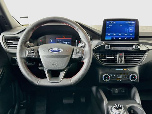 Used 2025 Ford Escape ST-Line FWD image 18