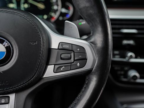Used 2019 BMW 540i xDrive w/ M Sport Package image 29