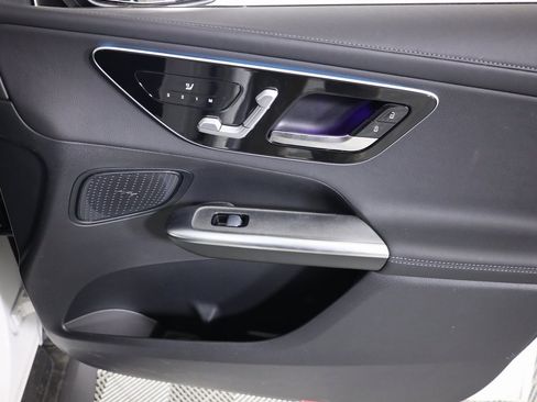 Certified 2025 Mercedes-Benz GLC 300 4MATIC image 44