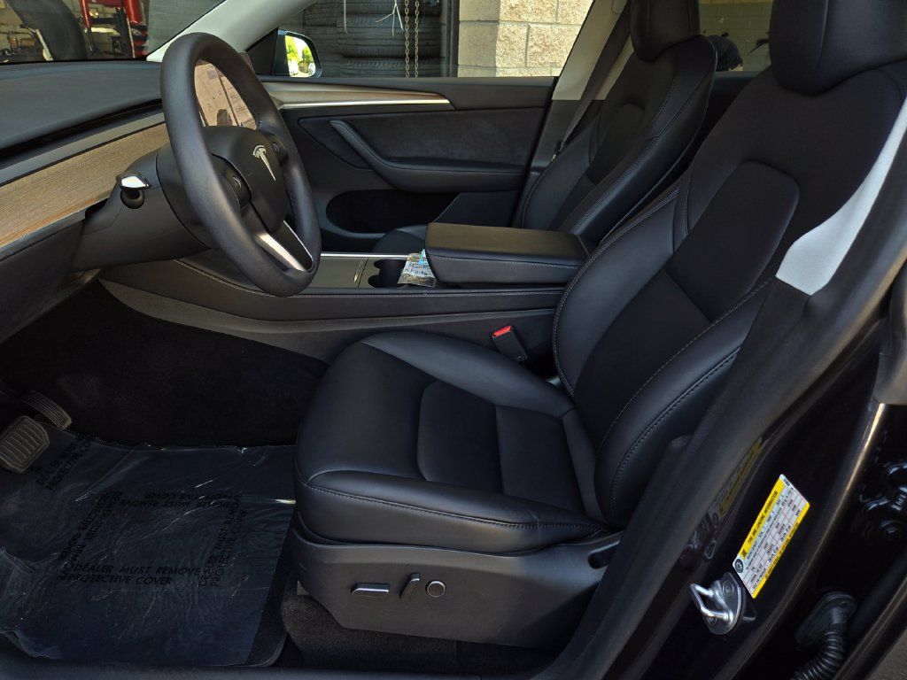 Used 2024 Tesla Model Y Long Range AWD/4WD image 17