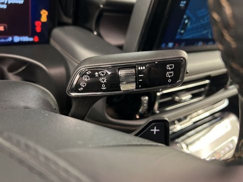 New 2026 Lincoln Aviator AWD image 21