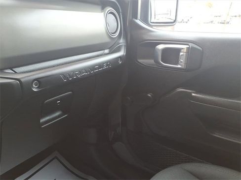 Used 2022 Jeep Wrangler Unlimited Sport image 24