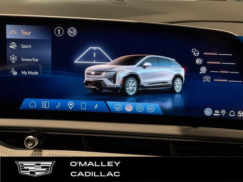 New 2026 Cadillac Optiq Luxury 1 w/ LPO, Floor Liner Package image 17