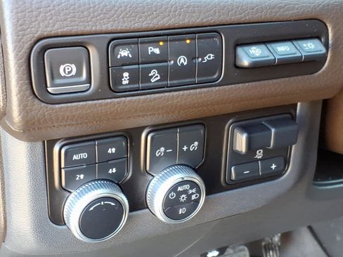 Certified 2021 GMC Yukon XL Denali w/ Denali Premium Package image 7