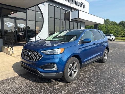 Used 2024 Ford Edge SEL w/ Convenience Package AWD/4WD image 2
