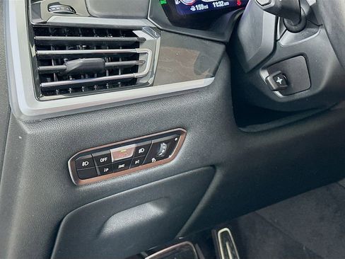 Used 2022 BMW X7 xDrive40i w/ M Sport Package image 10