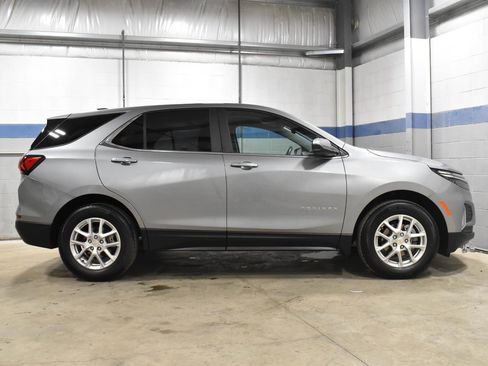 Used 2024 Chevrolet Equinox LT w/ LPO, Floor Liner Package image 27
