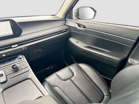 Used 2023 Hyundai Palisade Limited image 21
