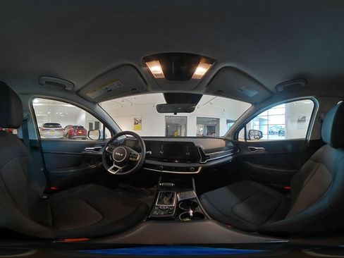 Used 2025 Kia Sportage LX FWD image 42