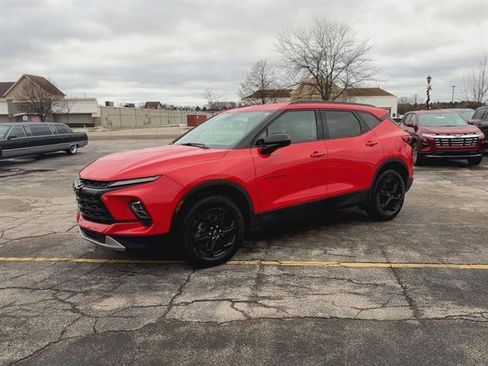 Certified 2023 Chevrolet Blazer LT w/ Midnight/Sport Edition image 27
