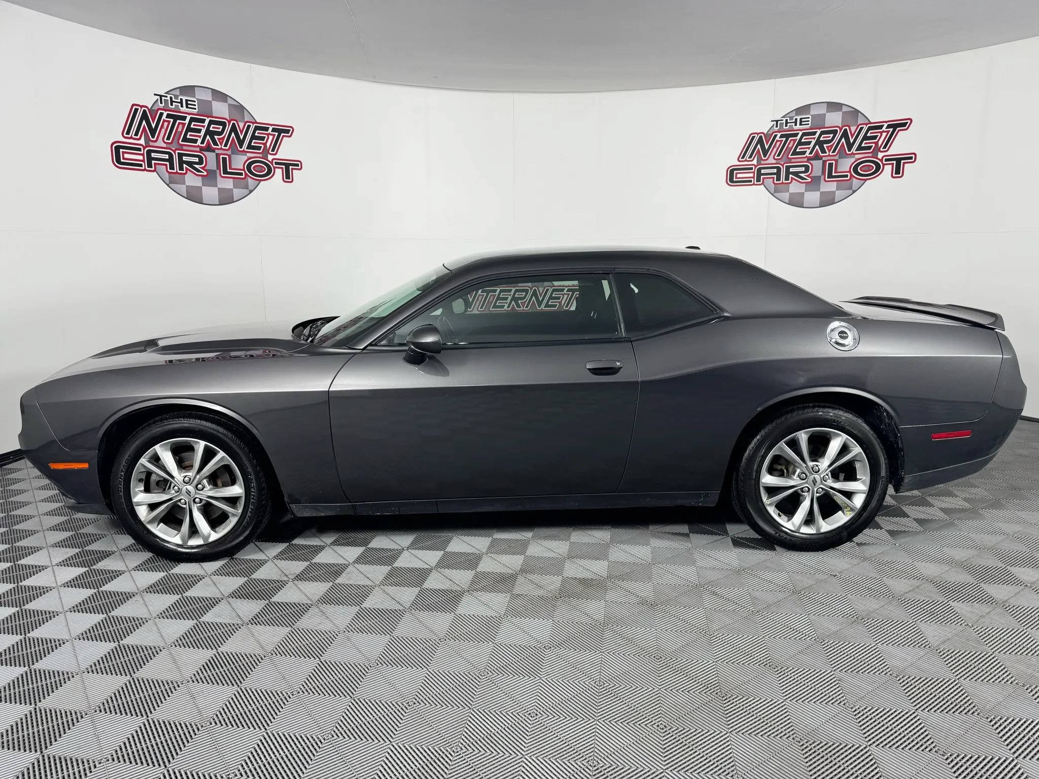 Used 2021 Dodge Challenger SXT AWD/4WD image 4