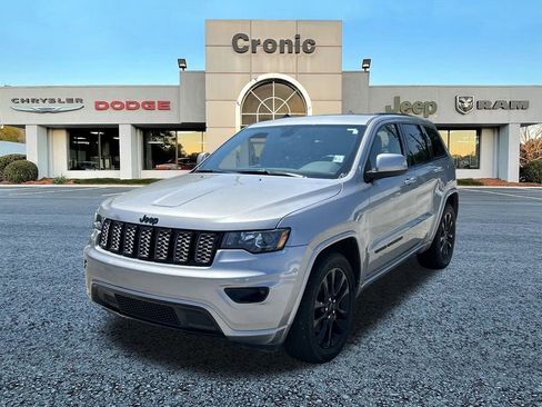 Used 2021 Jeep Grand Cherokee Laredo X image 7
