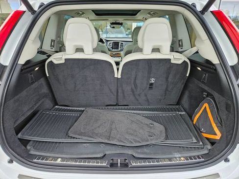 Used 2021 Volvo XC90 T6 Momentum w/ Advanced Package AWD/4WD image 12