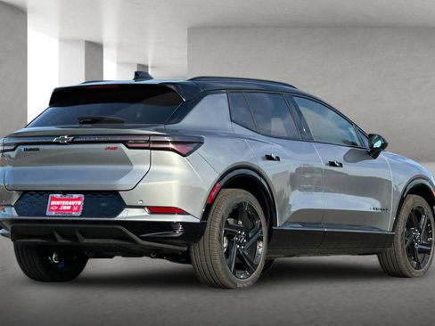 Used 2026 Chevrolet Equinox EV RS image 4