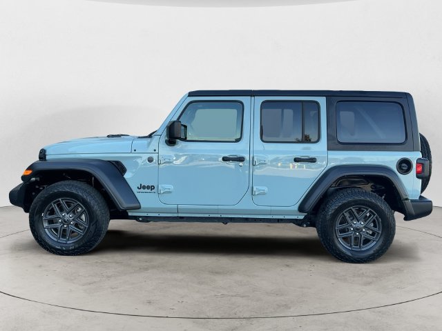 Used 2024 Jeep Wrangler Unlimited Sport AWD/4WD image 8