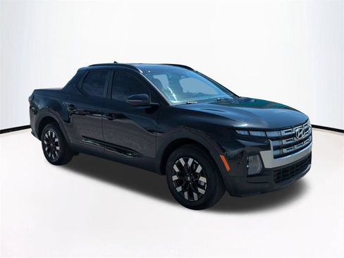 Used 2025 Hyundai Santa Cruz SEL FWD image 2