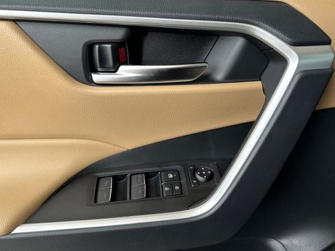 New 2025 Toyota RAV4 XLE image 12